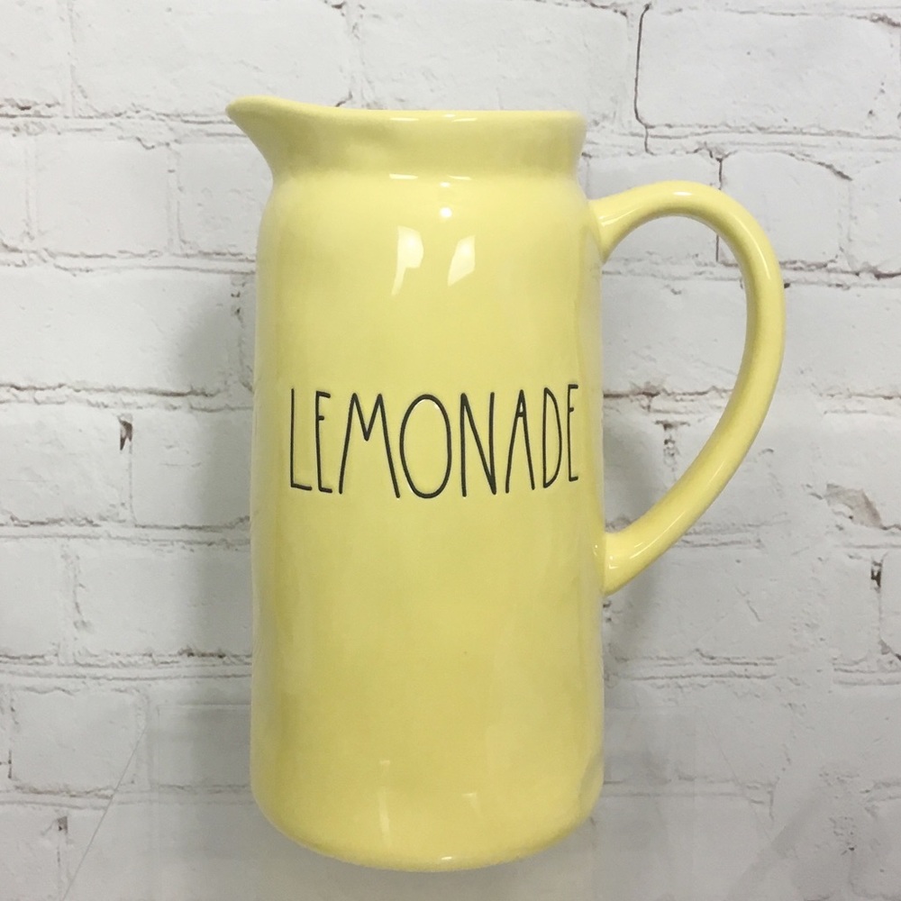 ‼️SOLD‼️Rae Dunn LEMONADE pitcher